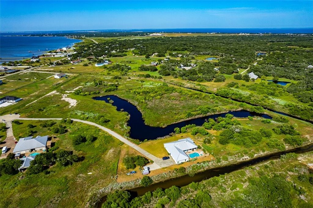 105 Windcrest Lane, Rockport, TX 78382 — photo 5