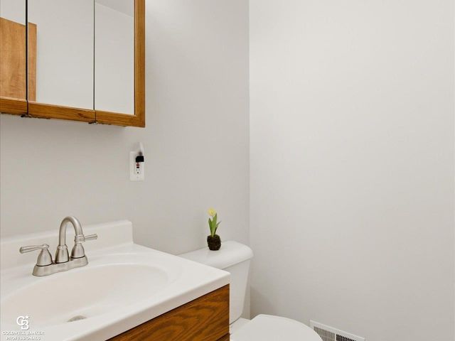 467 Dixie Boulevard, Algonac, MI 48001