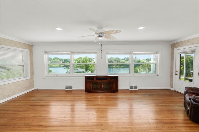228 W LAKE INA DRIVE, Winter Haven, FL 33884
