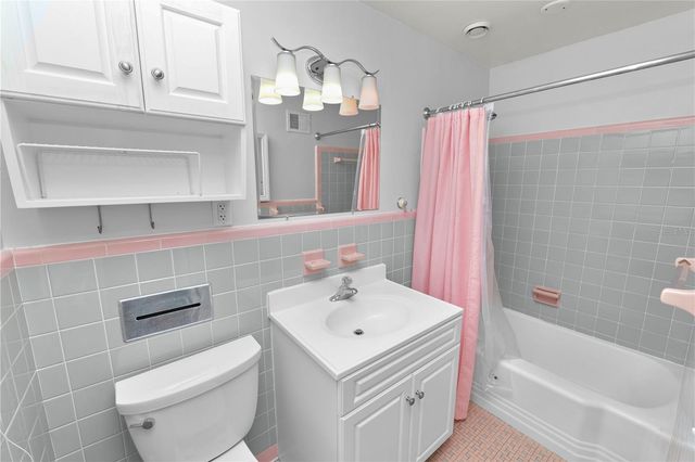 228 W LAKE INA DRIVE, Winter Haven, FL 33884