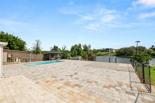 228 W LAKE INA DRIVE, Winter Haven, FL 33884