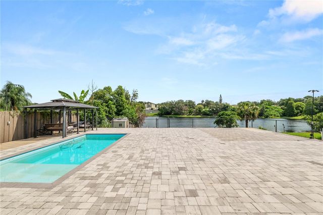 228 W LAKE INA DRIVE, Winter Haven, FL 33884