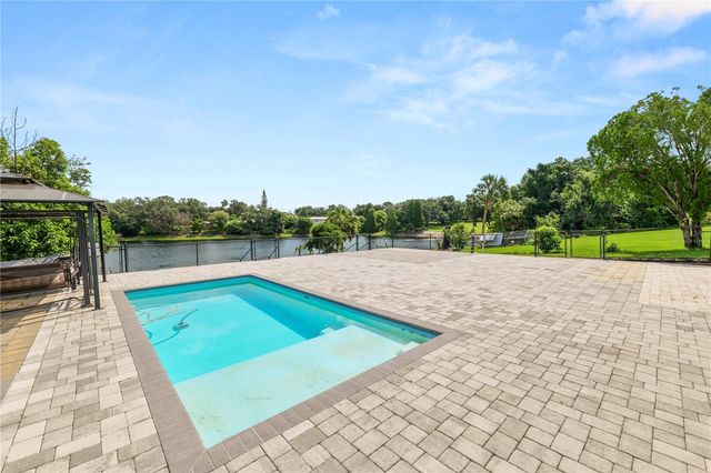 228 W LAKE INA DRIVE, Winter Haven, FL 33884