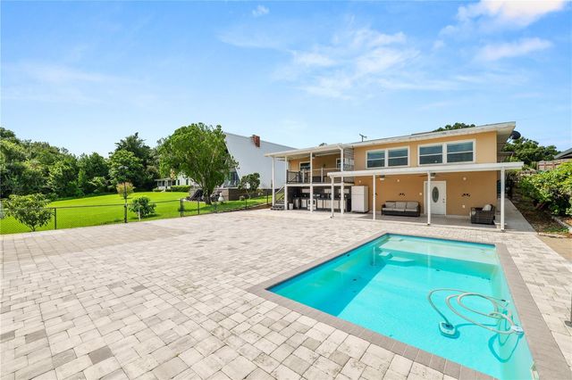 228 W LAKE INA DRIVE, Winter Haven, FL 33884