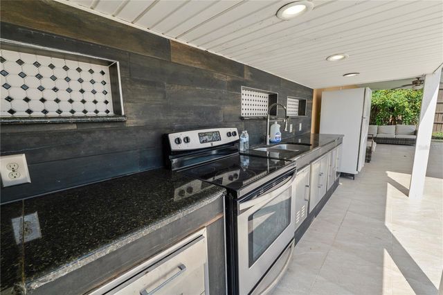 228 W LAKE INA DRIVE, Winter Haven, FL 33884
