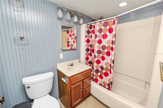 228 W LAKE INA DRIVE, Winter Haven, FL 33884