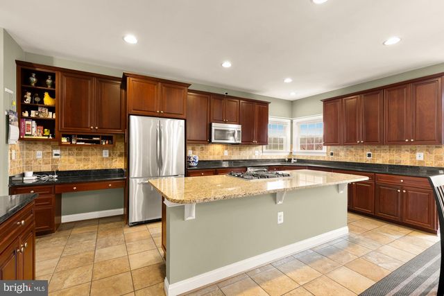 36430 HESKETT LN, Hillsboro, VA 20132