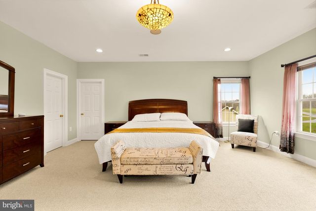 36430 HESKETT LN, Hillsboro, VA 20132