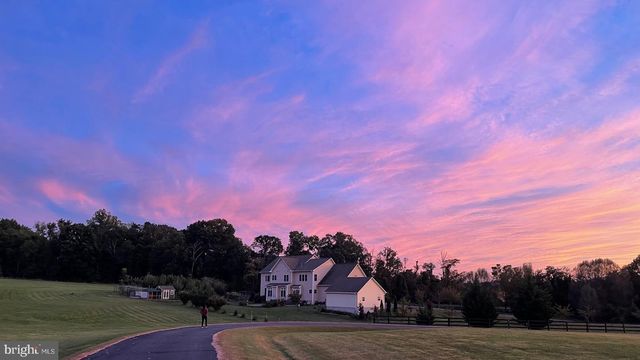 36430 HESKETT LN, Hillsboro, VA 20132