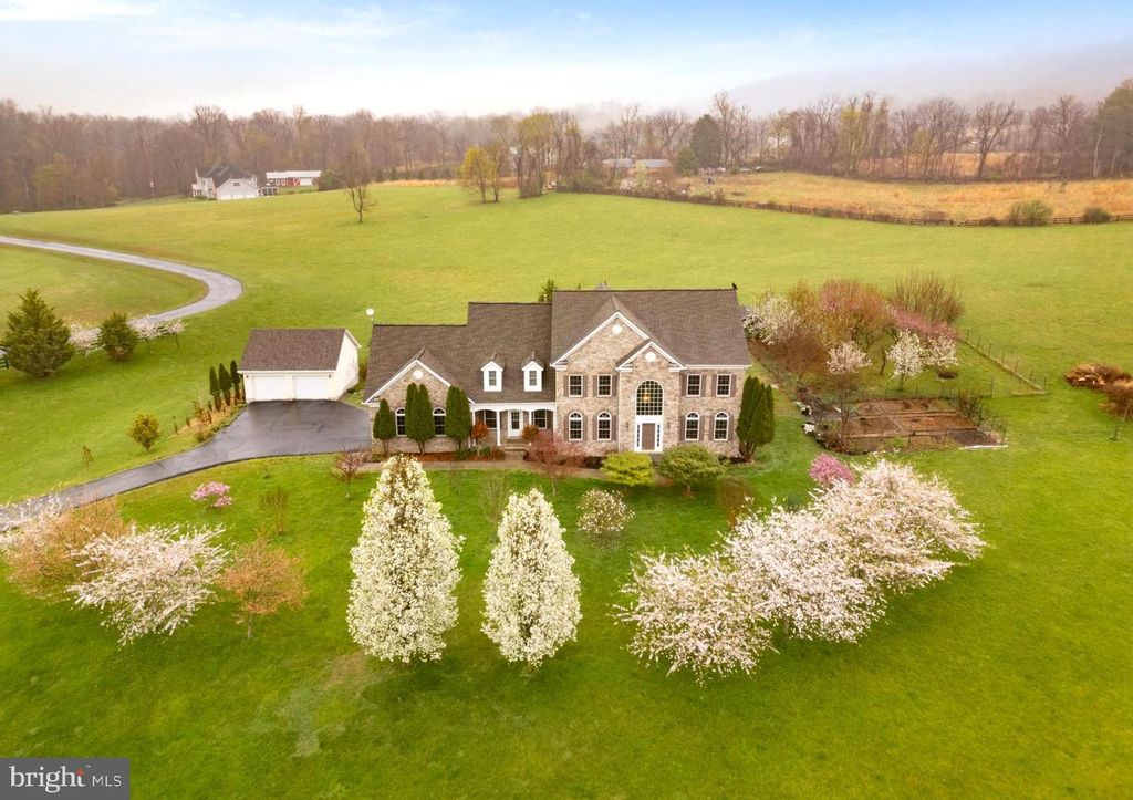36430 HESKETT LN, Hillsboro, VA 20132