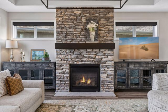 18230 Jurel Way, Lakeville, MN 55044