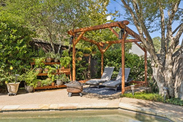 2424 Cross Timbers Trail, Arlington, TX 76006