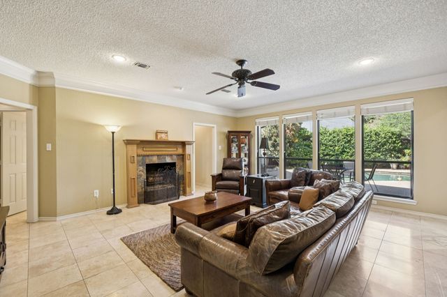 2424 Cross Timbers Trail, Arlington, TX 76006