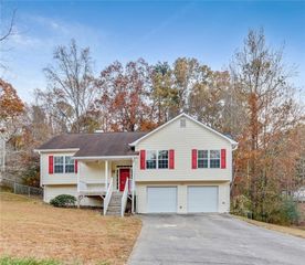 130 Crestwood Drive, Dallas, GA 30157