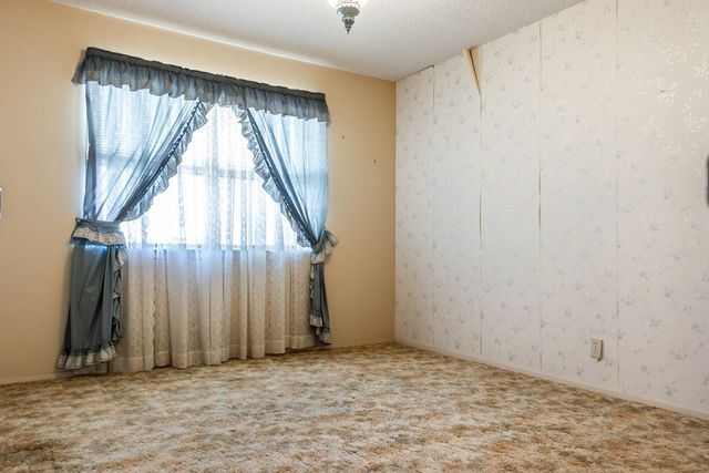 302 W 18th St, Robert Lee, TX 76945