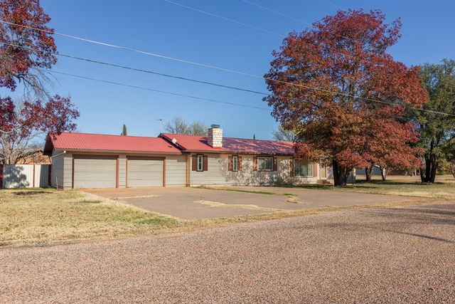 302 W 18th St, Robert Lee, TX 76945