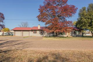 302 W 18th St, Robert Lee, TX 76945