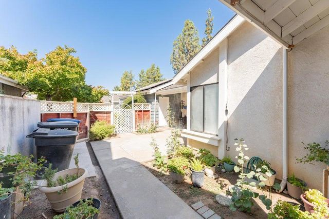 1818 S Cain Street, Visalia, CA 93292