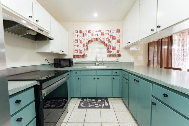 1818 S Cain Street, Visalia, CA 93292