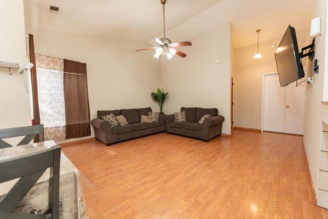 1818 S Cain Street, Visalia, CA 93292