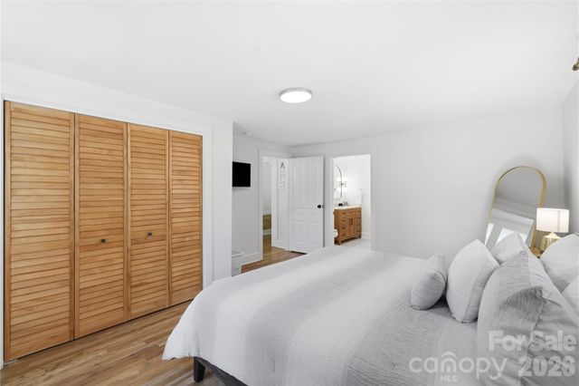 2252 Riceville Road, Asheville, NC 28805