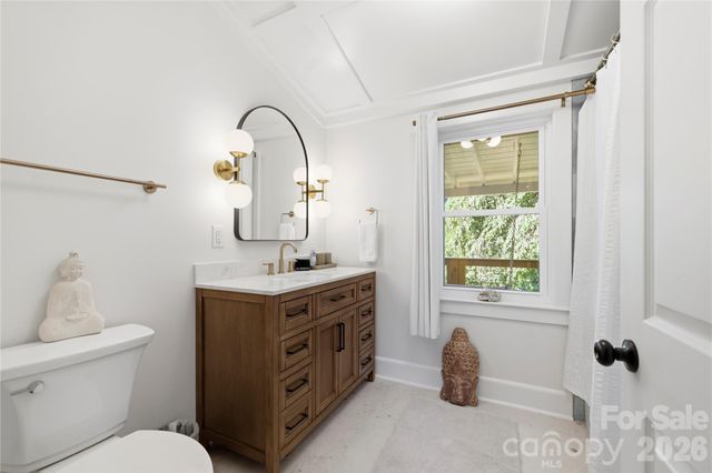 2252 Riceville Road, Asheville, NC 28805