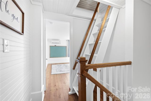 2252 Riceville Road, Asheville, NC 28805