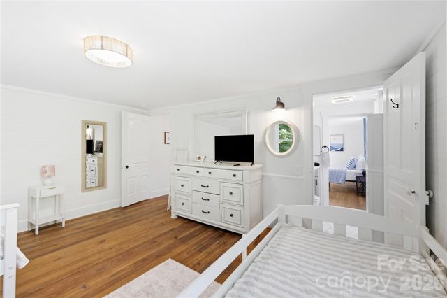 2252 Riceville Road, Asheville, NC 28805