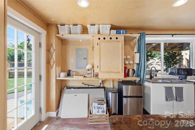 2252 Riceville Road, Asheville, NC 28805