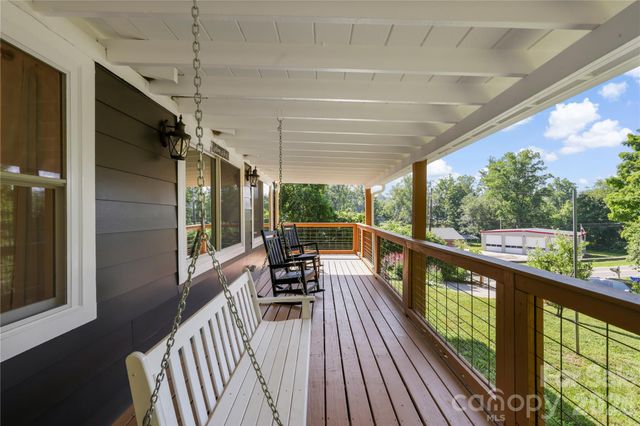 2252 Riceville Road, Asheville, NC 28805