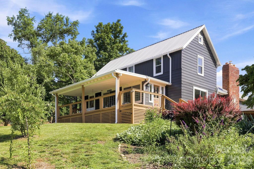 2252 Riceville Road, Asheville, NC 28805