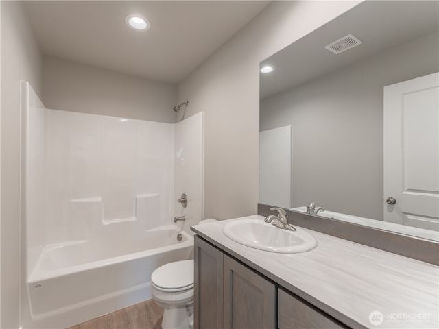 2322 2nd Street SE, East Wenatchee, WA 98802