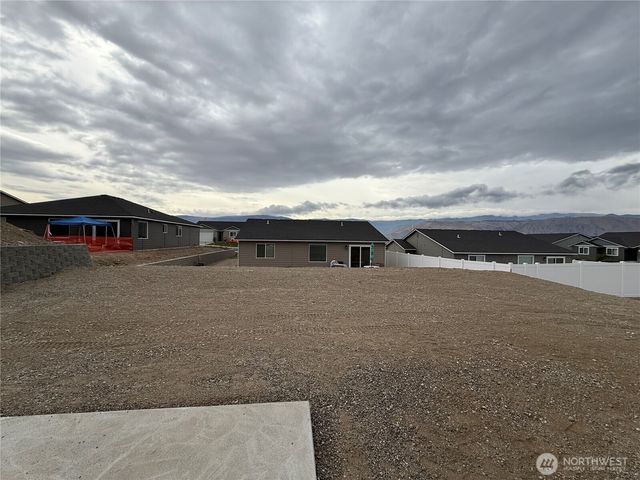2322 2nd Street SE, East Wenatchee, WA 98802