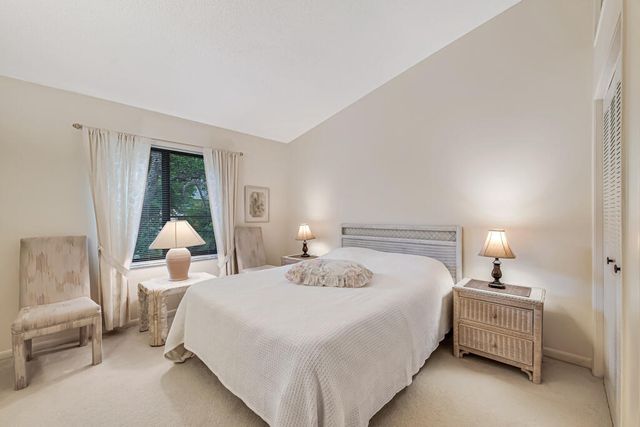 815 Andrew Redding Road 202, Lantana, FL 33462