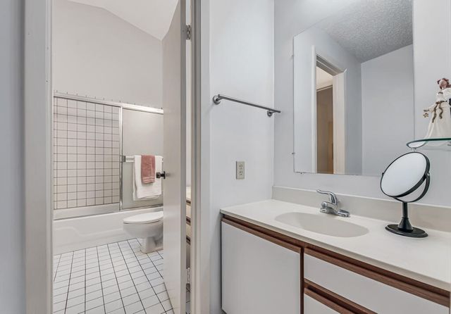 815 Andrew Redding Road 202, Lantana, FL 33462