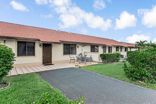 815 Andrew Redding Road 202, Lantana, FL 33462