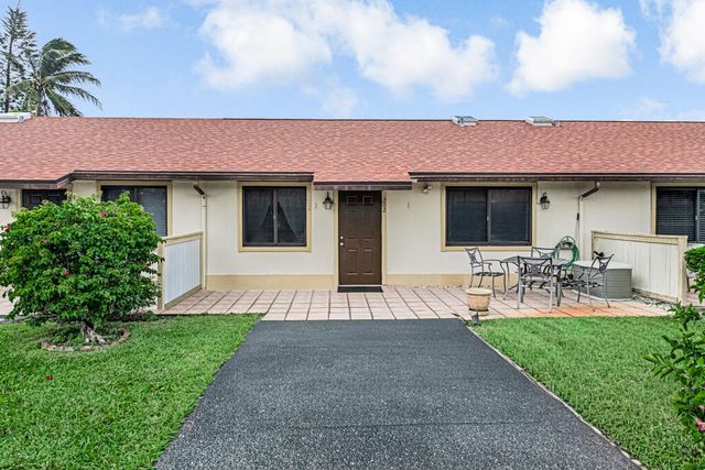 815 Andrew Redding Road 202, Lantana, FL 33462