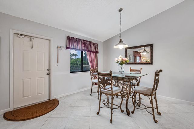 815 Andrew Redding Road 202, Lantana, FL 33462