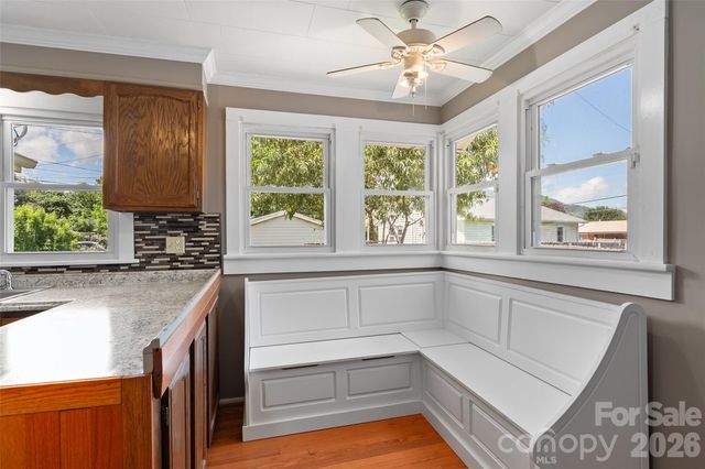 417 Riverbend Street, Waynesville, NC 28786