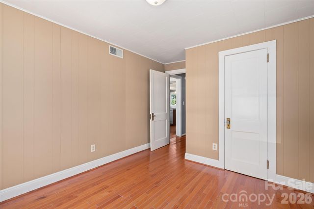 417 Riverbend Street, Waynesville, NC 28786