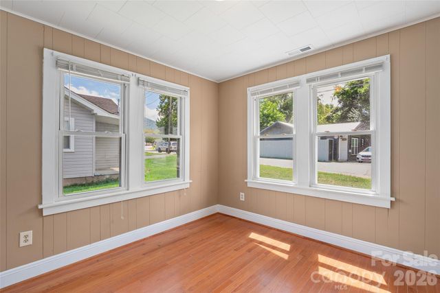 417 Riverbend Street, Waynesville, NC 28786