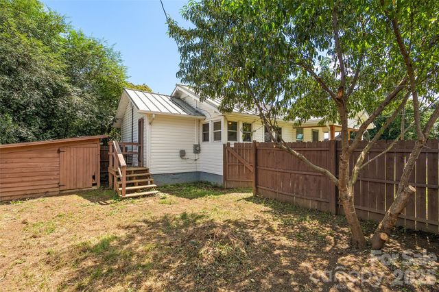 417 Riverbend Street, Waynesville, NC 28786