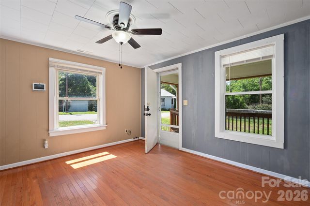 417 Riverbend Street, Waynesville, NC 28786