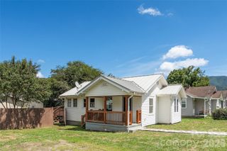 417 Riverbend Street, Waynesville, NC 28786
