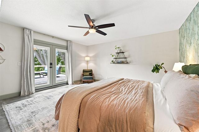 10113 LINDELAAN DRIVE, Tampa, FL 33618