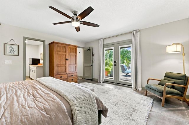 10113 LINDELAAN DRIVE, Tampa, FL 33618