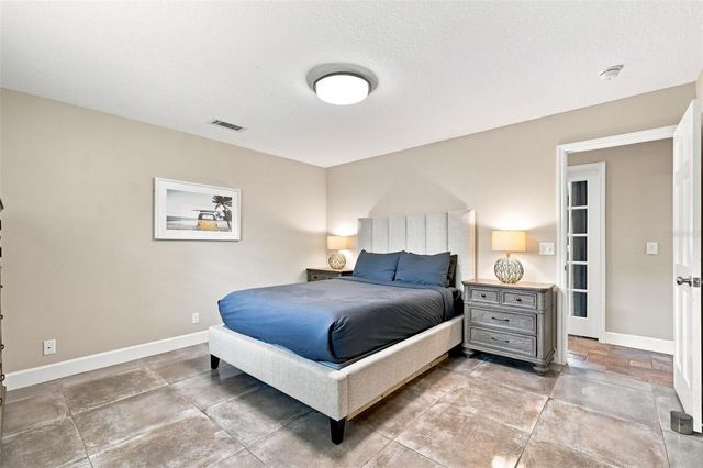 10113 LINDELAAN DRIVE, Tampa, FL 33618
