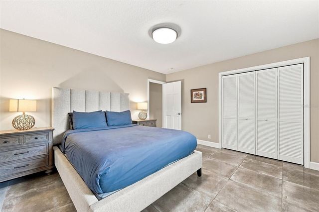 10113 LINDELAAN DRIVE, Tampa, FL 33618