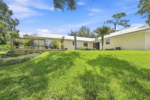 10113 LINDELAAN DRIVE, Tampa, FL 33618