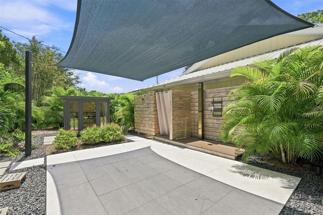 10113 LINDELAAN DRIVE, Tampa, FL 33618